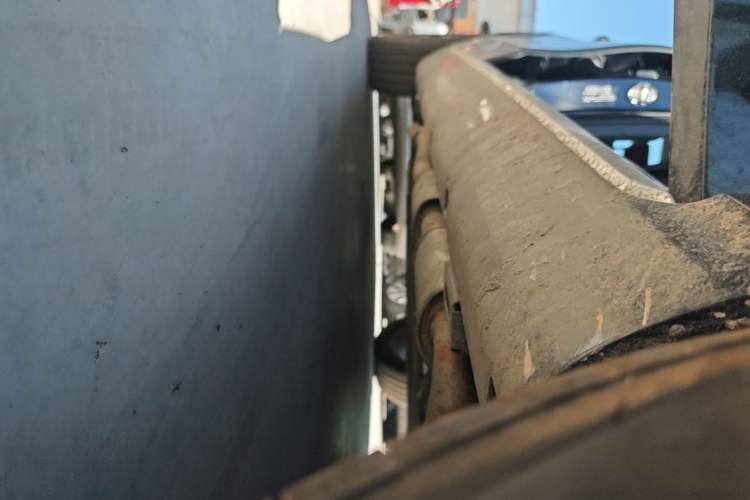 Used Hongqi H5 PHEV 2025 130 Super Hybrid Version Right Side Sill