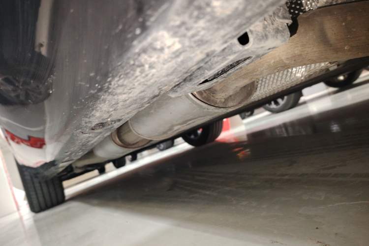 Used Hongqi H5 PHEV 2025 170 Super Hybrid Version Right Side Sill