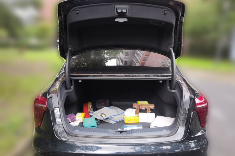 Used Hongqi H5 PHEV 2025 170 Super Hybrid Version Trunk