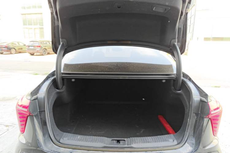 Used Hongqi H5 PHEV 2025 130 Super Hybrid Version Trunk