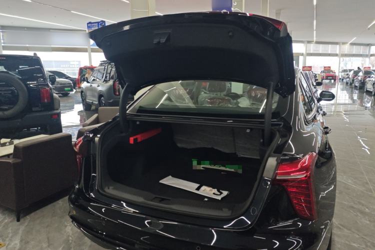 Used Hongqi H5 PHEV 2025 130 Super Hybrid Version Trunk
