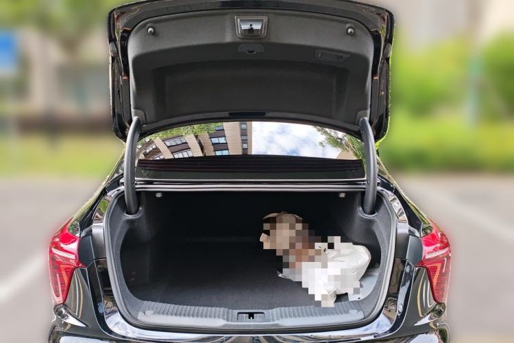 Used Hongqi H5 PHEV 2025 170 Super Hybrid Version Trunk