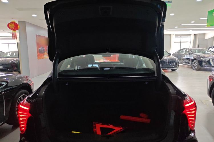 Used Hongqi H5 PHEV 2025 170 Super Hybrid Version Trunk