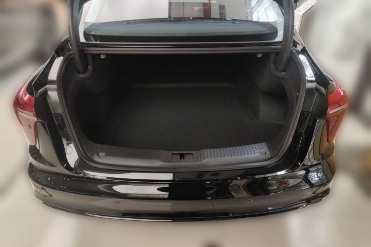Used Hongqi H5 PHEV 2025 170 Super Hybrid Version Trunk