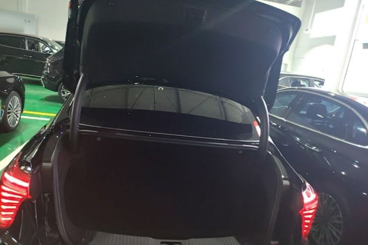 Used Hongqi H5 PHEV 2025 170 Super Hybrid Version Trunk