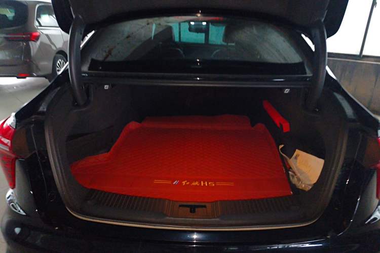 Used Hongqi H5 PHEV 2025 170 Super Hybrid Version Trunk