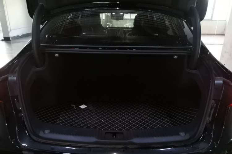 Used Hongqi H5 PHEV 2025 170 Super Hybrid Version Trunk