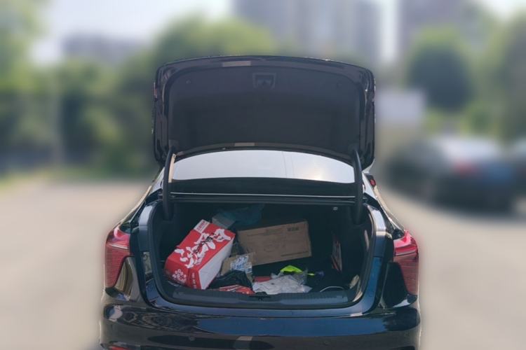 Used Hongqi H5 PHEV 2025 130 Super Hybrid Version Trunk