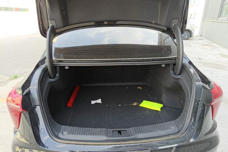 Used Hongqi H5 PHEV 2025 130 Super Hybrid Version Trunk