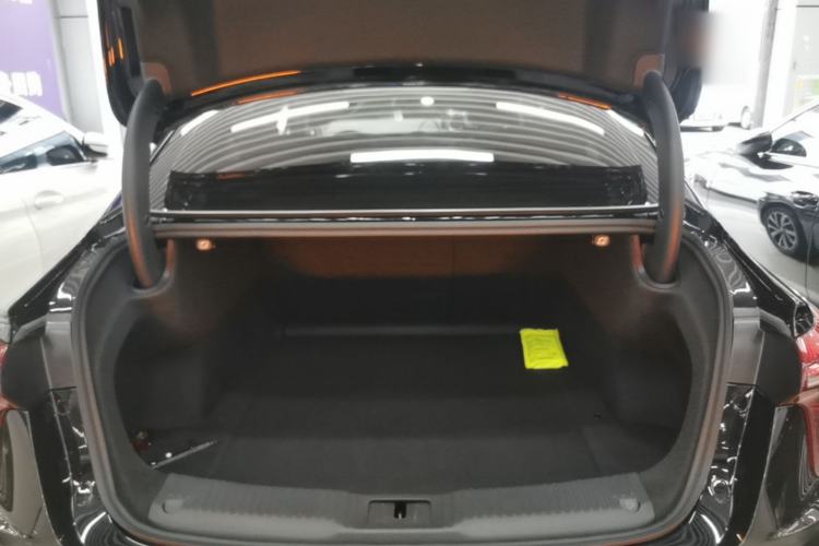 Used Hongqi H5 PHEV 2025 170 Super Hybrid Version Trunk