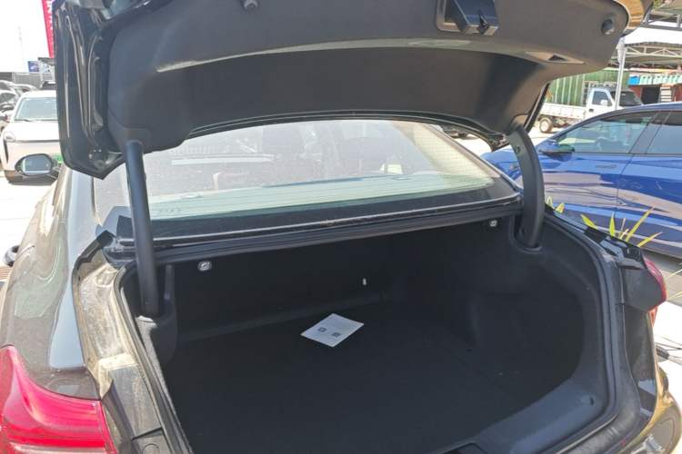 Used Hongqi H5 PHEV 2025 130 Super Hybrid Version Trunk