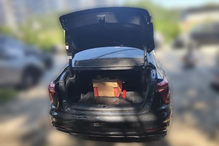 Used Hongqi H5 PHEV 2025 170 Super Hybrid Version Trunk