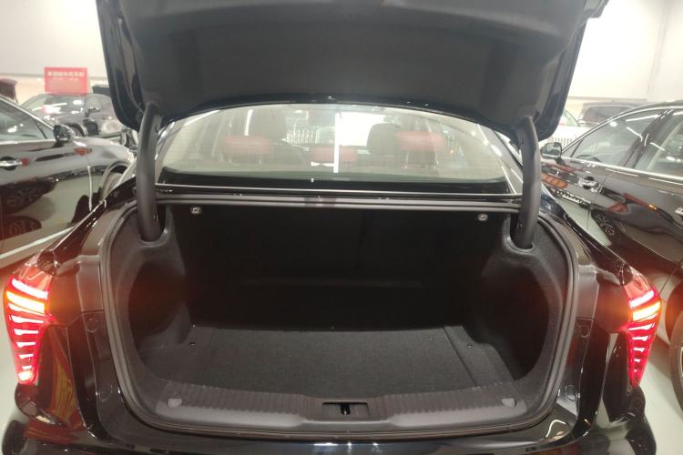 Used Hongqi H5 PHEV 2025 170 Super Hybrid Version Trunk
