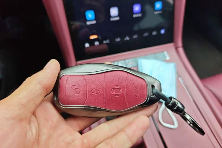 Used Hongqi H5 PHEV 2025 130 Super Hybrid Version Vehicle Key