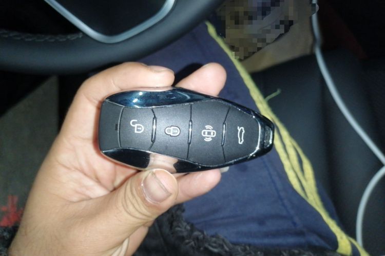 Used Hongqi H5 PHEV 2025 170 Super Hybrid Version Vehicle Key