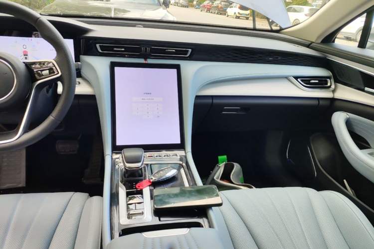 Used Hongqi H5 PHEV 2025 170 Super Hybrid Version Audio And AC Panel