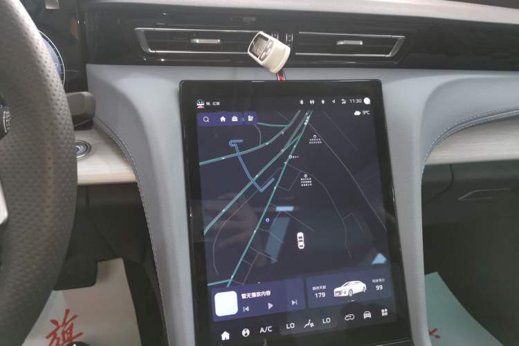 Used Hongqi H5 PHEV 2025 170 Super Hybrid Version Audio And AC Panel