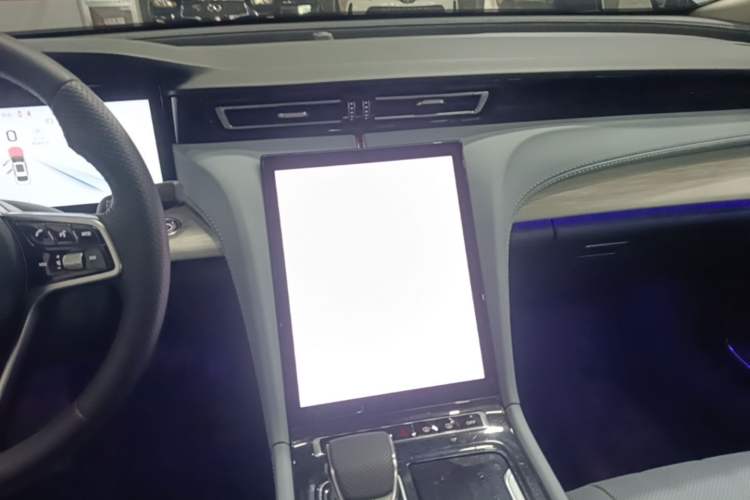 Used Hongqi H5 PHEV 2025 170 Super Hybrid Version Audio And AC Panel