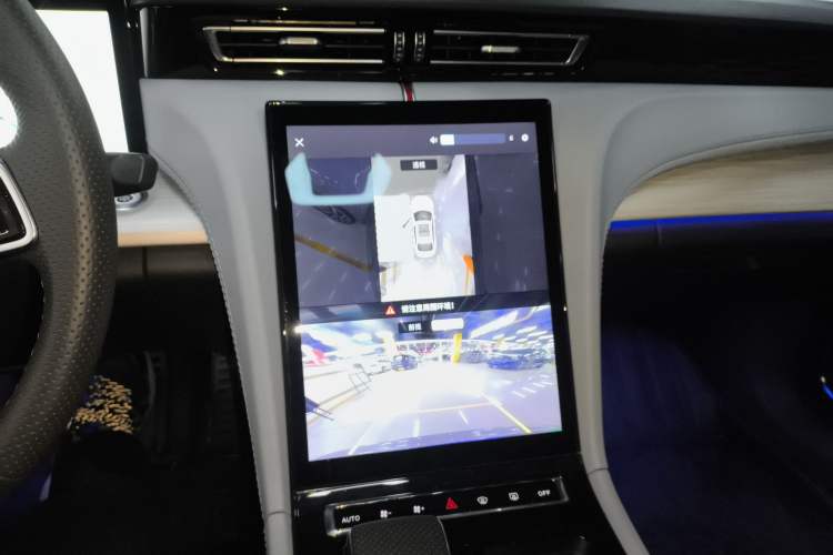 Used Hongqi H5 PHEV 2025 170 Super Hybrid Version Audio And AC Panel