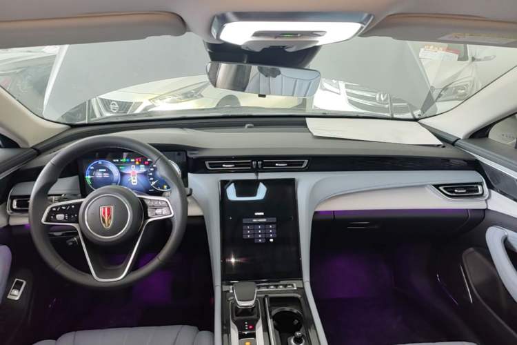 Used Hongqi H5 PHEV 2025 170 Super Hybrid Version Center Console