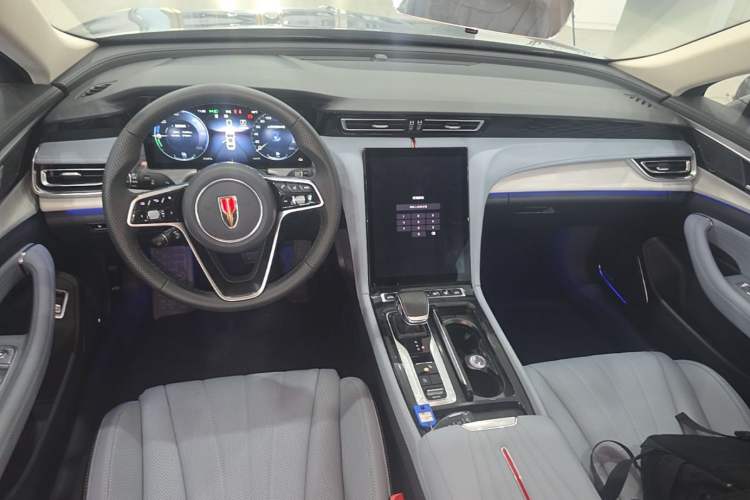 Used Hongqi H5 PHEV 2025 170 Super Hybrid Version Center Console