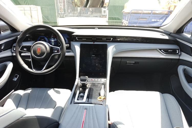 Used Hongqi H5 PHEV 2025 170 Super Hybrid Version Center Console