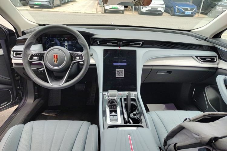 Used Hongqi H5 PHEV 2025 170 Super Hybrid Version Center Console