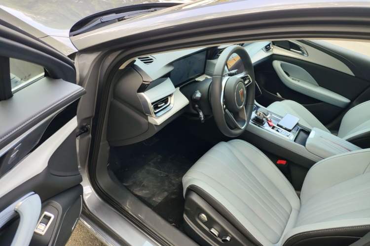 Used Hongqi H5 PHEV 2025 170 Super Hybrid Version Driver Seat