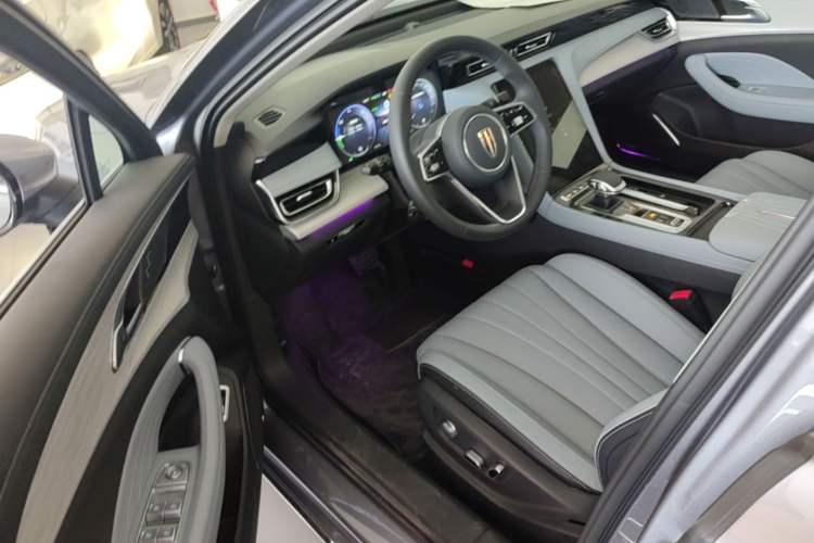 Used Hongqi H5 PHEV 2025 170 Super Hybrid Version Driver Seat