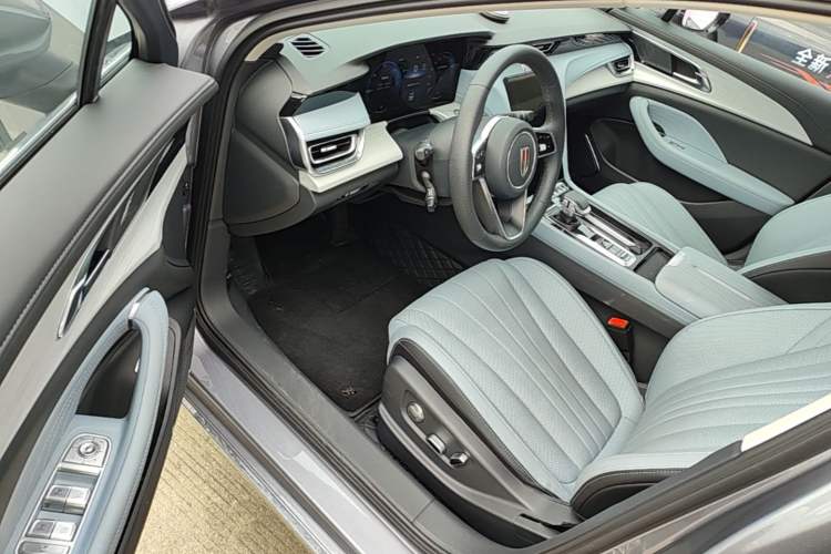 Used Hongqi H5 PHEV 2025 170 Super Hybrid Version Driver Seat