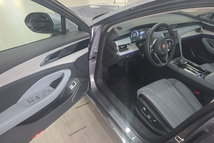 Used Hongqi H5 PHEV 2025 170 Super Hybrid Version Driver Seat