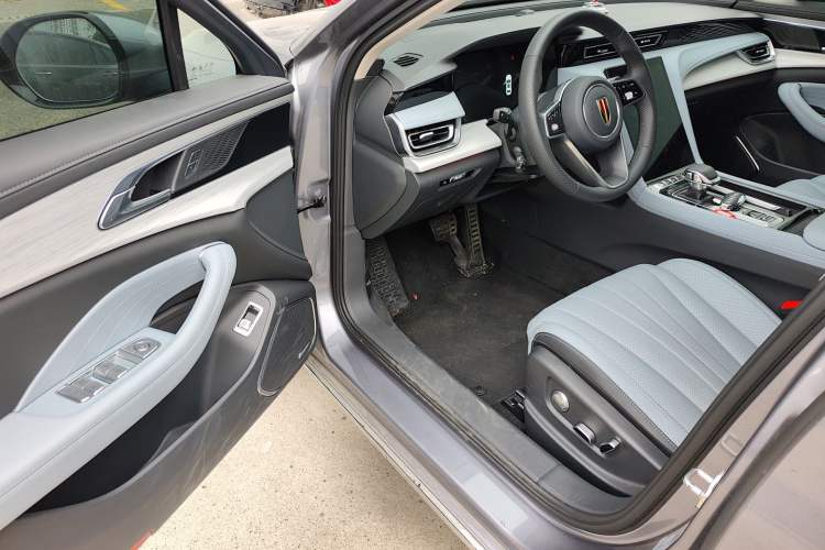 Used Hongqi H5 PHEV 2025 170 Super Hybrid Version Driver Seat