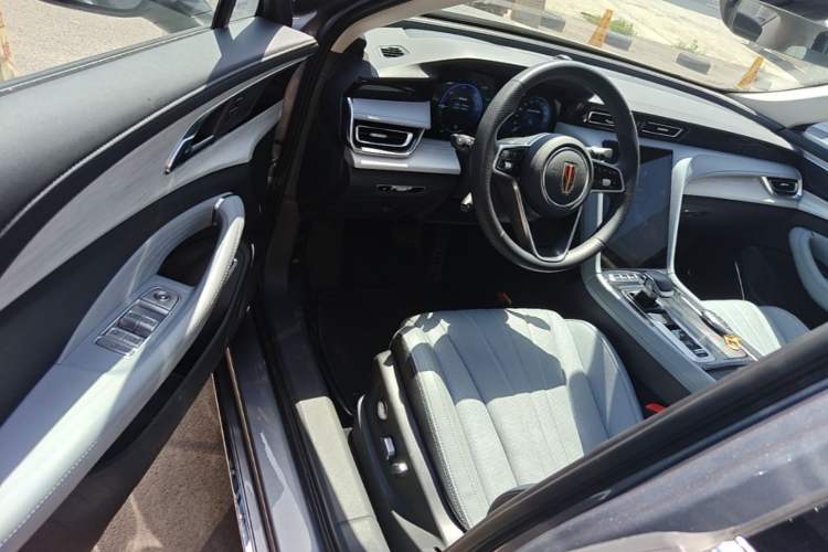 Used Hongqi H5 PHEV 2025 170 Super Hybrid Version Driver Seat
