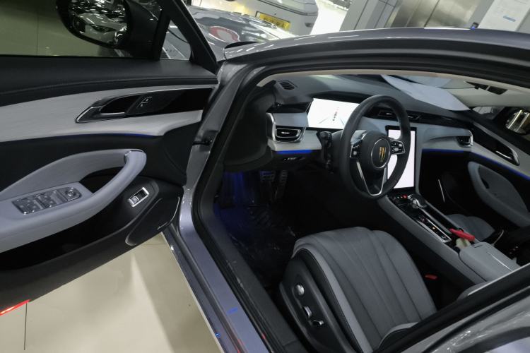 Used Hongqi H5 PHEV 2025 170 Super Hybrid Version Driver Seat