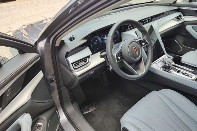 Used Hongqi H5 PHEV 2025 170 Super Hybrid Version Driver Seat