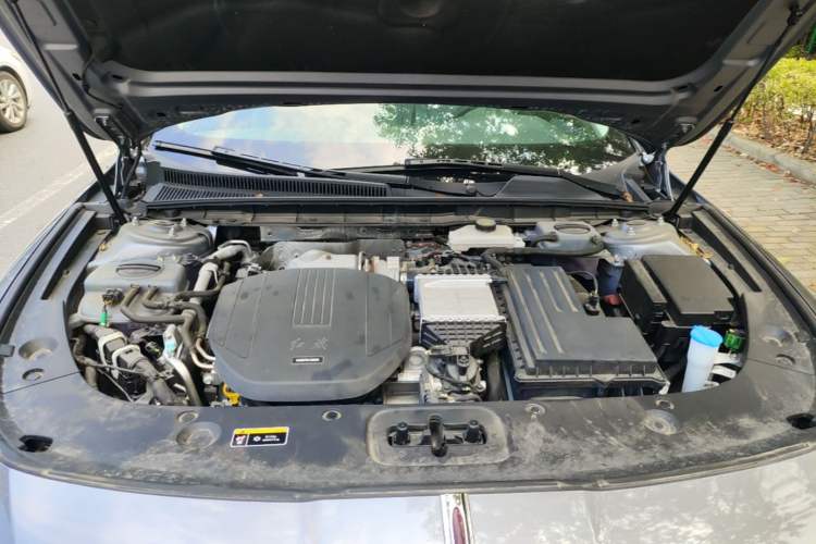 Used Hongqi H5 PHEV 2025 170 Super Hybrid Version Engine Bay