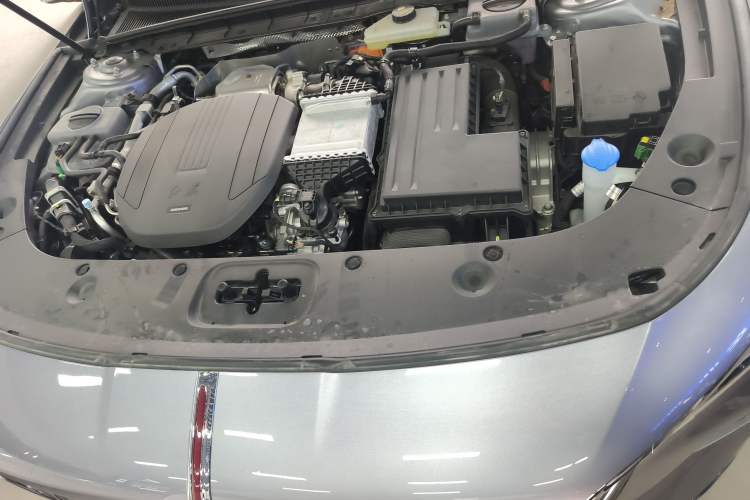 Used Hongqi H5 PHEV 2025 170 Super Hybrid Version Engine Bay