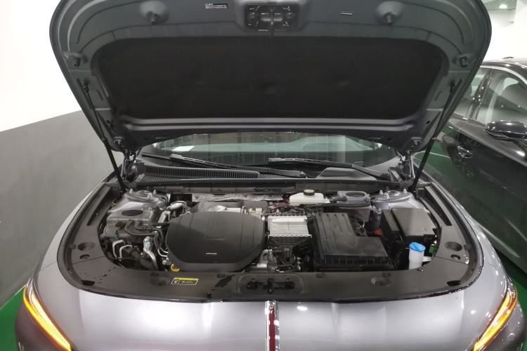 Used Hongqi H5 PHEV 2025 170 Super Hybrid Version Engine Bay