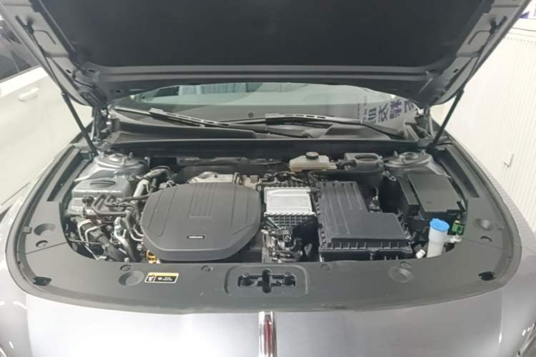 Used Hongqi H5 PHEV 2025 170 Super Hybrid Version Engine Bay