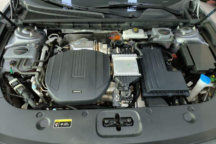 Used Hongqi H5 PHEV 2025 170 Super Hybrid Version Engine Bay
