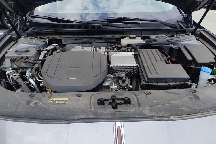 Used Hongqi H5 PHEV 2025 170 Super Hybrid Version Engine Bay