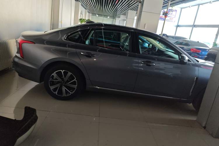 Used Hongqi H5 PHEV 2025 170 Super Hybrid Version Exterior 2