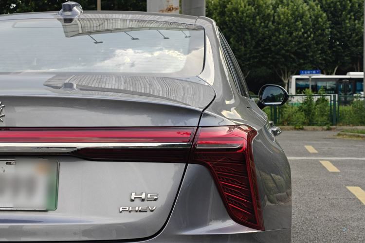 Used Hongqi H5 PHEV 2025 170 Super Hybrid Version Exterior 3