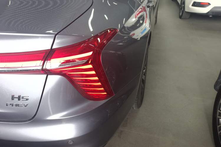 Used Hongqi H5 PHEV 2025 170 Super Hybrid Version Exterior 3