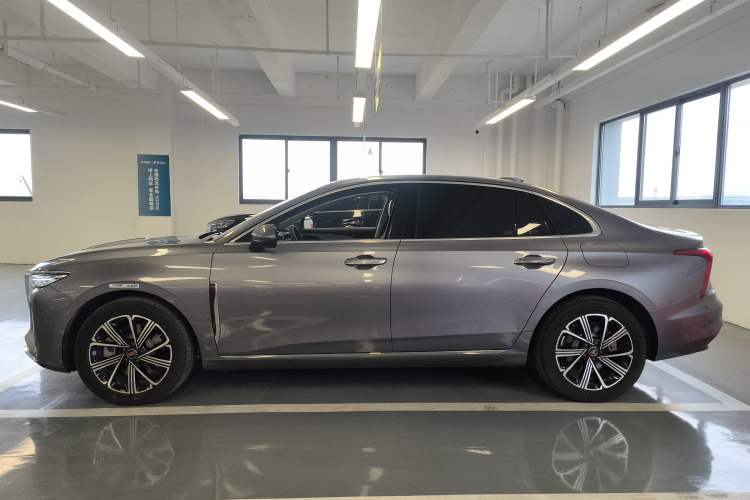 Used Hongqi H5 PHEV 2025 170 Super Hybrid Version Exterior 3