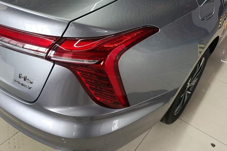 Used Hongqi H5 PHEV 2025 170 Super Hybrid Version Exterior 3