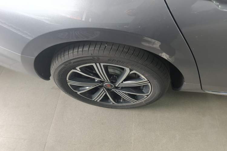 Used Hongqi H5 PHEV 2025 170 Super Hybrid Version Exterior 5