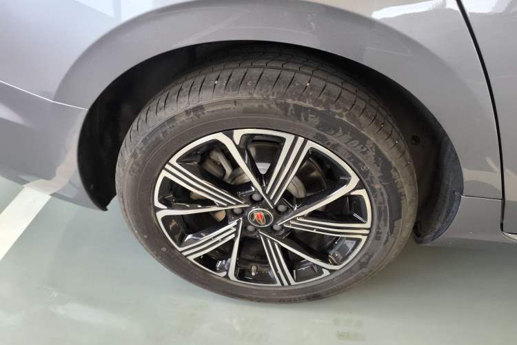 Used Hongqi H5 PHEV 2025 170 Super Hybrid Version Exterior 8