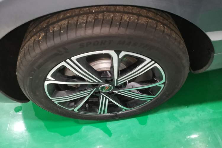 Used Hongqi H5 PHEV 2025 170 Super Hybrid Version Exterior 8