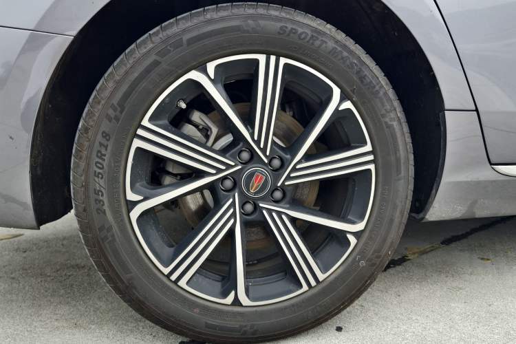 Used Hongqi H5 PHEV 2025 170 Super Hybrid Version Exterior 9